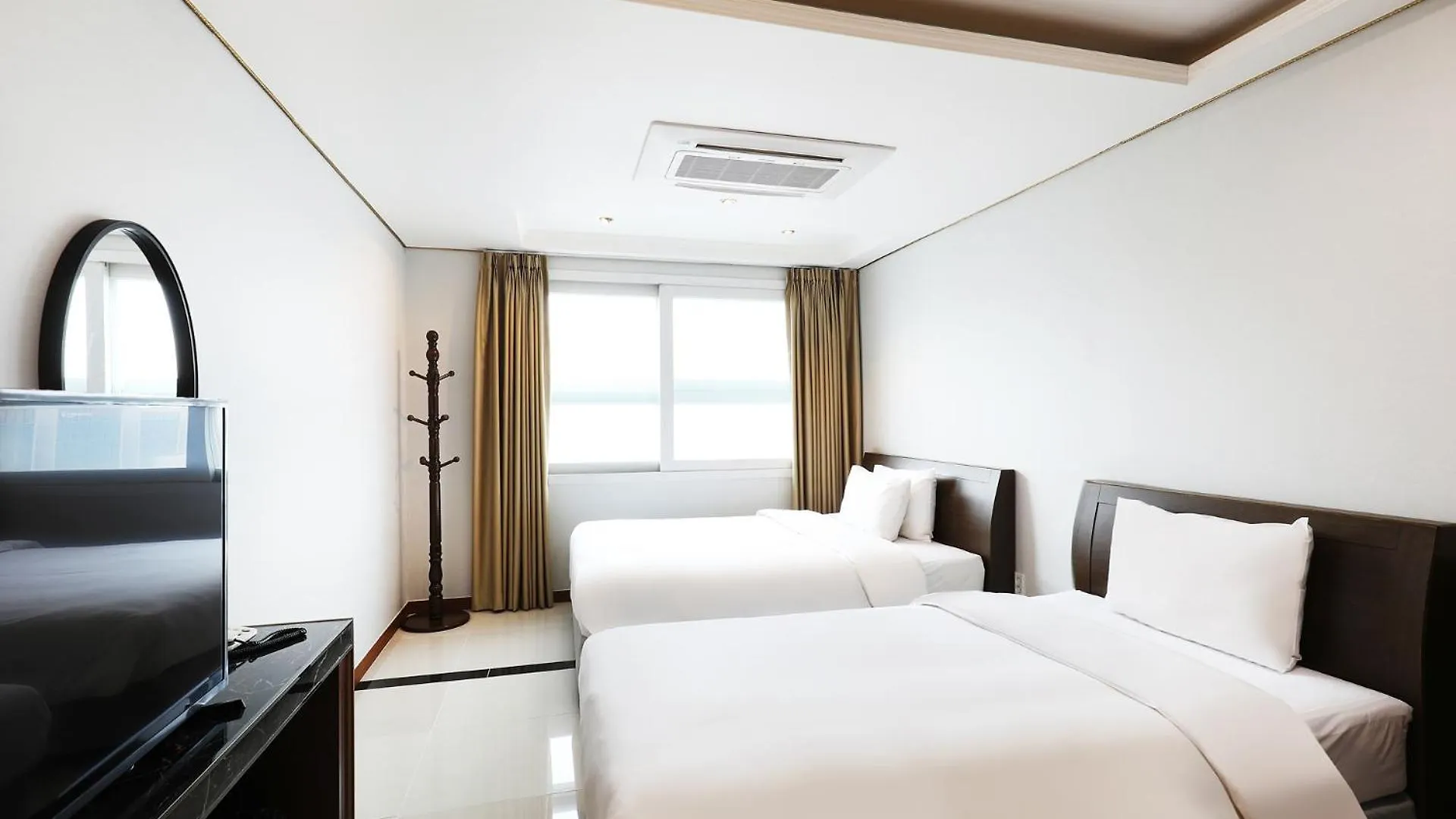 Intercity Seoul Hotel 3*,