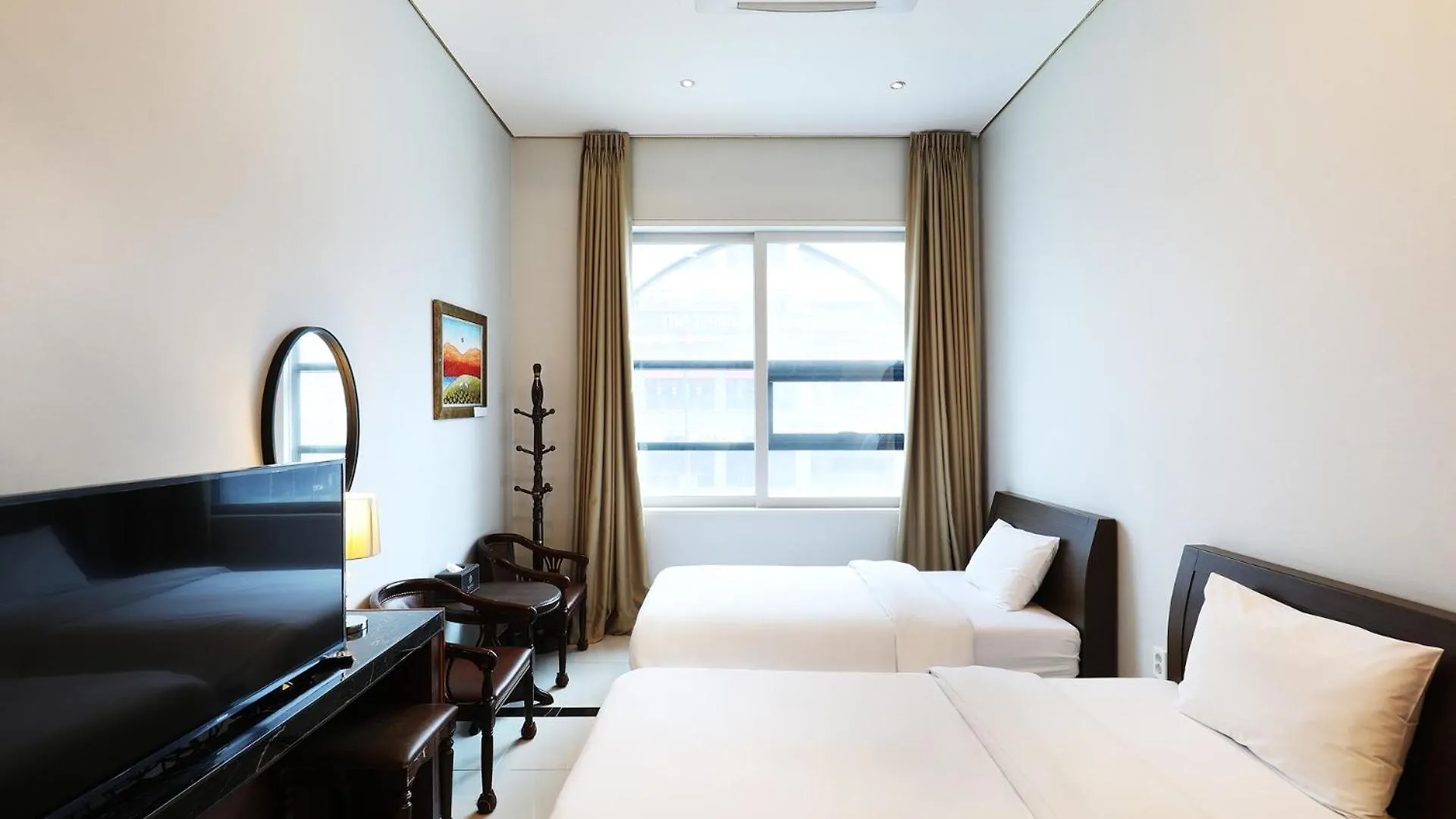 Intercity Seoul Hotel