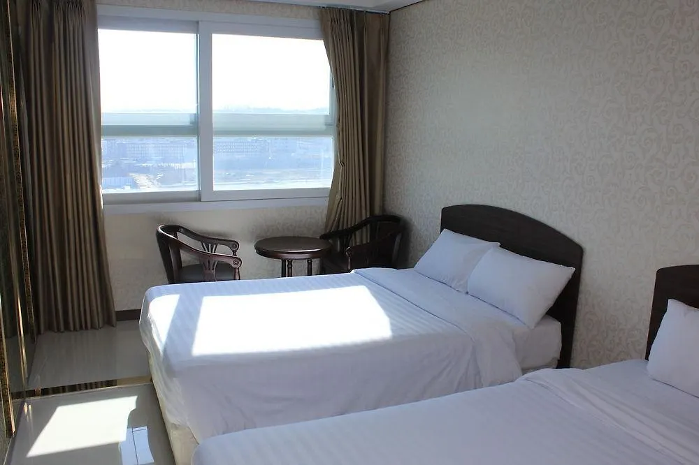 Intercity Seoul Hotel 3*,