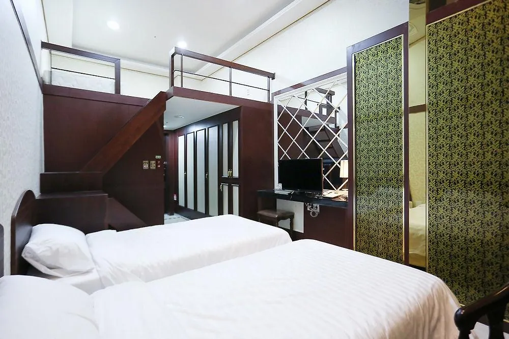 Intercity Seoul Hotel